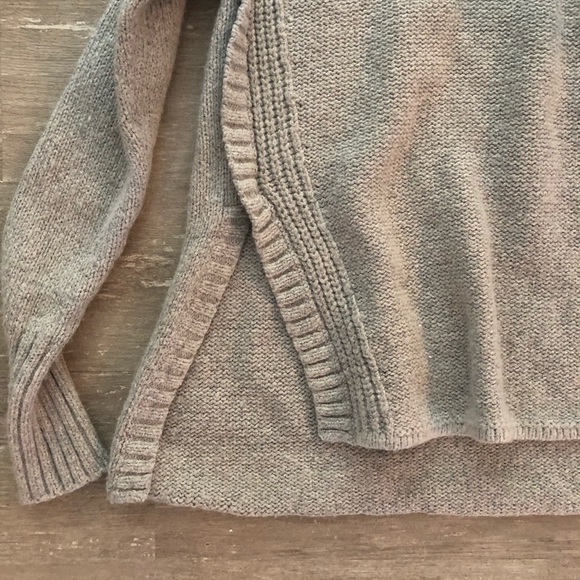 Grey turtleneck - Picture 2 of 4